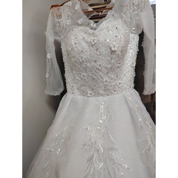 IS-NWT Luxury US18W Wedding Dress Long Sleeve Beading Flowers Scoop Wedding Gown - Picture 5 of 9